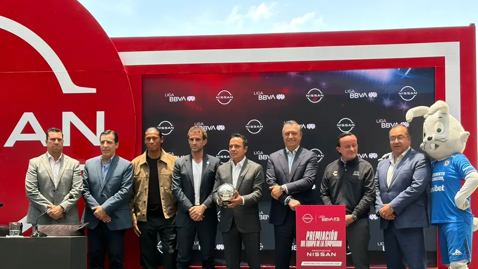 Cruz Azul vuelve a la cima: único en ganar dos veces consecutivas el premio al Equipo de la Temporada