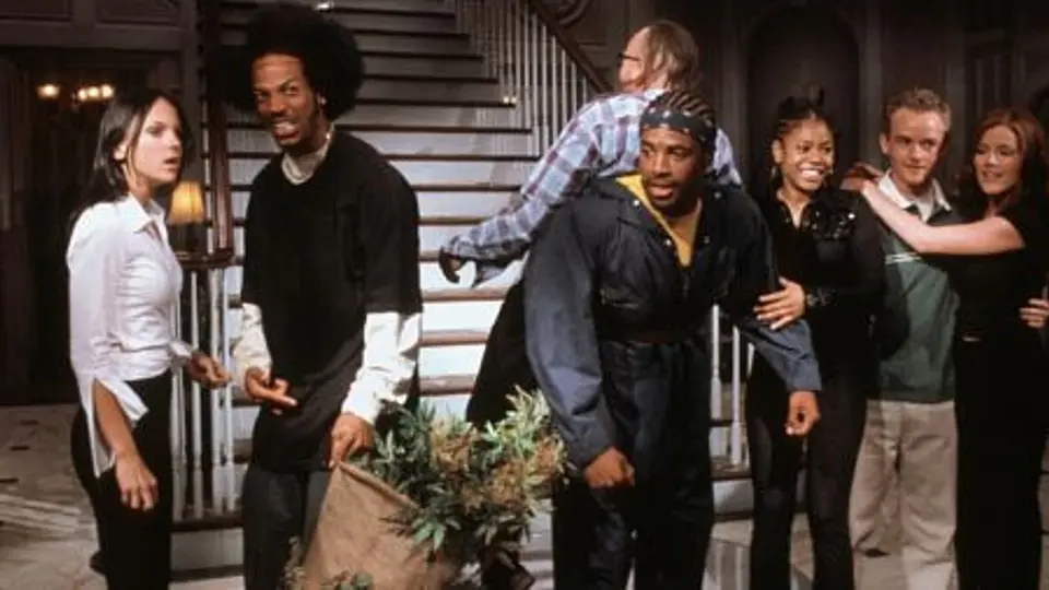 Scary Movie 2 - Otra película de miedo (2001) / IMDb