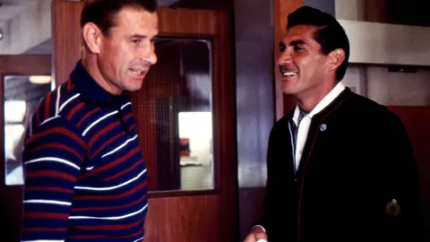 Lev Yashin y el portero mexicano Antonio 'La Tota' Carbajal | MEXSPORT