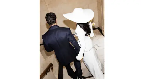 La pareja contrajo matrimonio el pasado 31 de mayo. / @dualipa