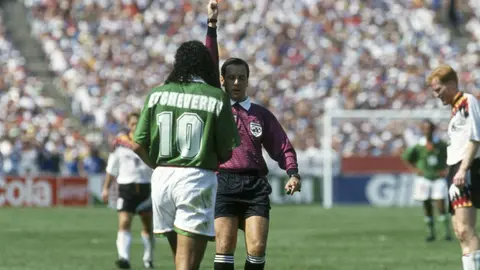 Arturo Brizio expulsa a Marco 'Diablo' Etcheverry, en EU 1994. l AFP