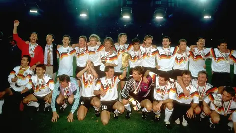 Selección Alemana 1990 l Instagram: @lotharmatthaus10