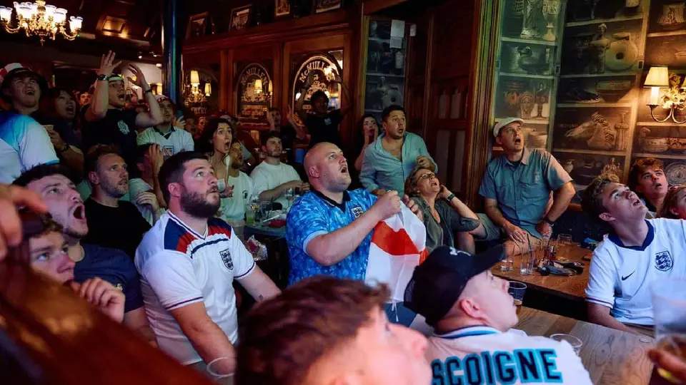 Pubs Inglaterra l X: @Footballtweet