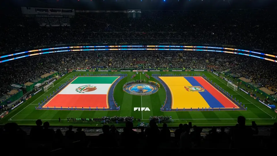 Ceremonia de los himnos del México vs Ecuador | AP