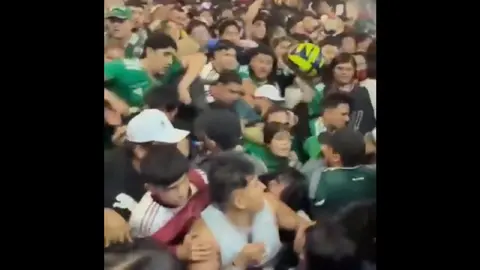 El saldo de estas acciones dejó tres personas muertas por asfixia / Especial