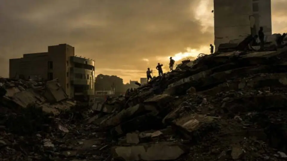 La cifra de muertos y lesionados sigue aumentando en Venezuela tras los terremotos. / AP