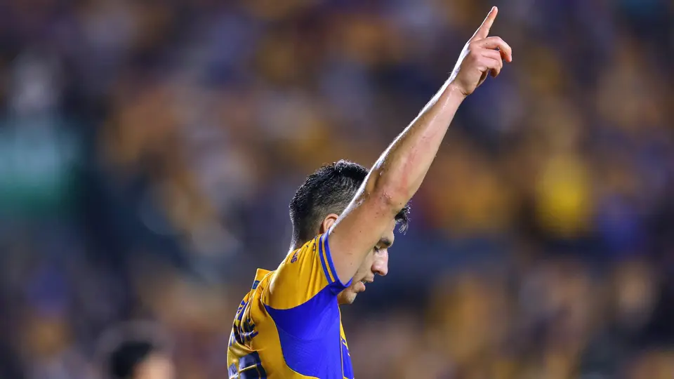 Jesús Angulo con Tigres en la Liga MX | IMAGO 7