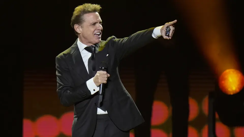 Hasta el momento, Luis Miguel y su equipo no han confirmado el motivo de su visita a la Ciudad de México./ AP