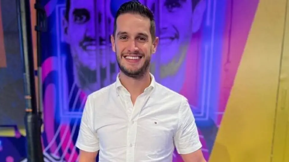 La publicación de Adrián Marcelo provocó una ola de reacciones y críticas en distintas plataformas digitales. / Redes.