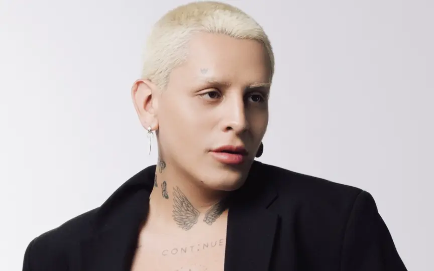 El influencer contó que el vehículo comenzó a presentar problemas mientras circulaba por una zona con calles de fuertes pendientes./ IG