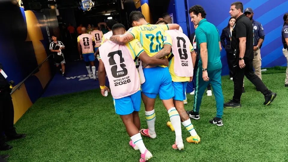 ¡Fuerte baja! Paquetá se perderá el partido de Octavos ante Noruega