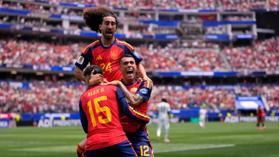 España celebra el tercer gol contra Austria | AP