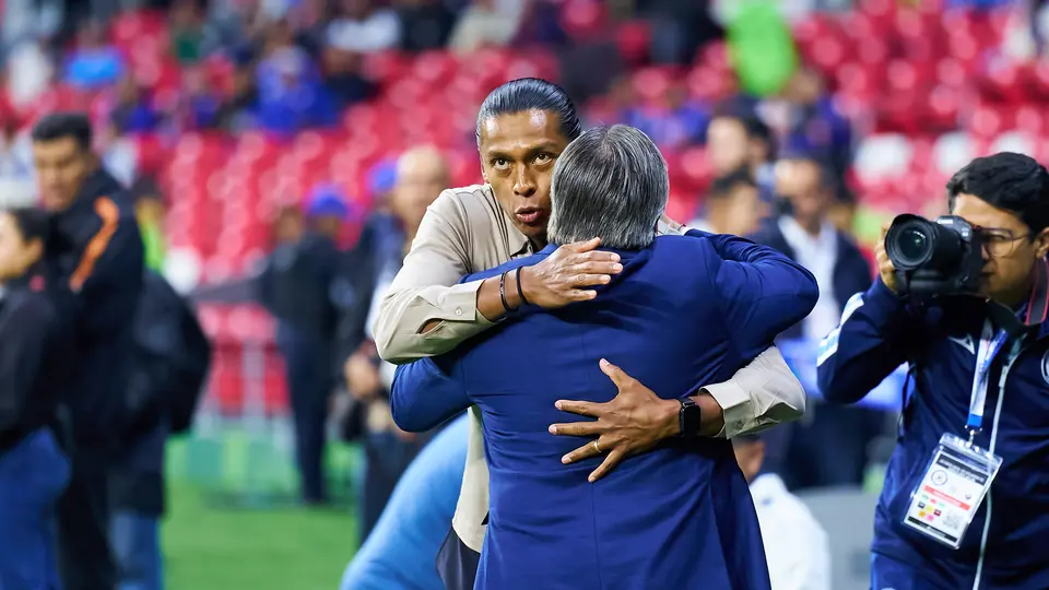 Joel Huiqui y Miguel Herrera l MEXSPORT