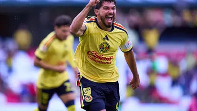 Henry Martín, a un gol de meterse en el Top 5 de goleadores en Clásico Nacional