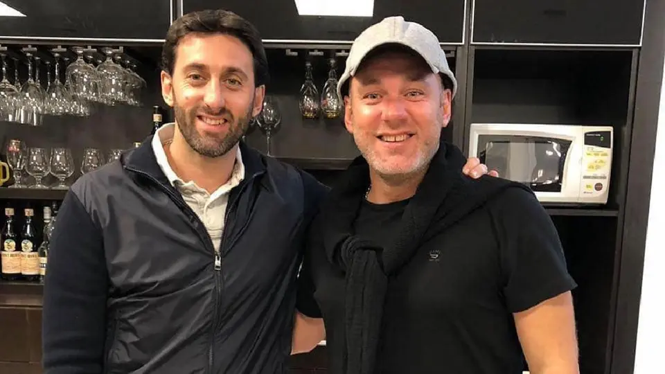 Afición estalla contra Milito tras malos resultados