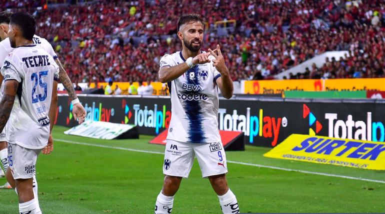 Diego Rossi festejando su primer gol con Rayados | MEXSPORT