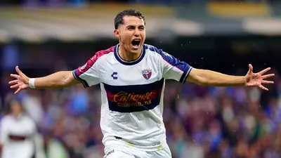 ¡Les guste o no les guste! Atlante le pega a Cruz Azul y rompe el invicto de Joel Huiqui