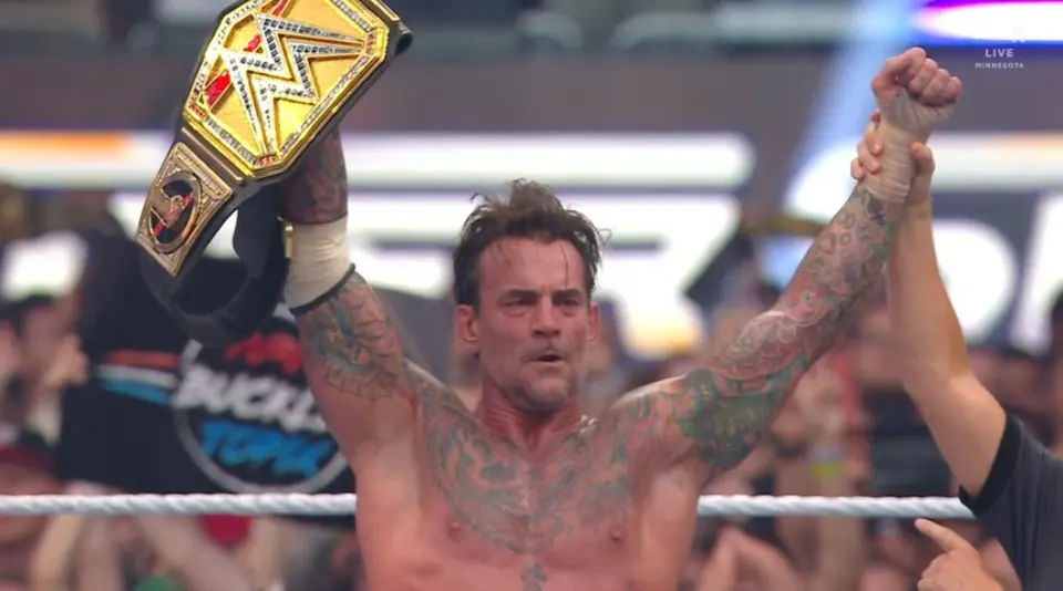 CM Punk retiene el Campeonato WWE ante Cody Rhodes | WWE