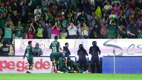 ¡Al estilo Messi! Daniel Arcila hizo una obra de arte para adelantar a León ante Pachuca