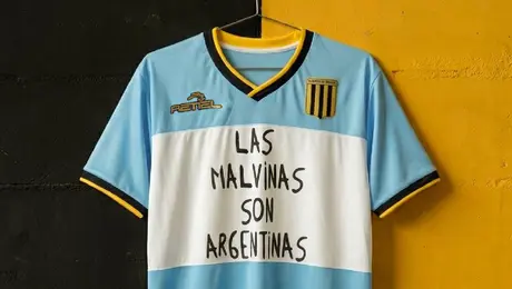 Club argentino desata euforia con playera diseñada con “Las Malvinas son Argentinas”