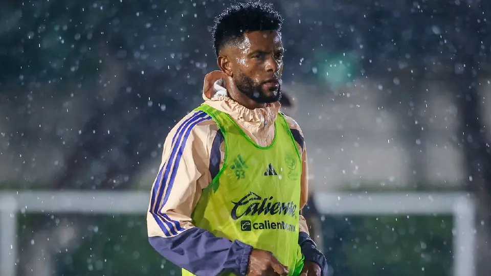 Miguel Borja en un entrenamiento con américa | X @ClubAmerica