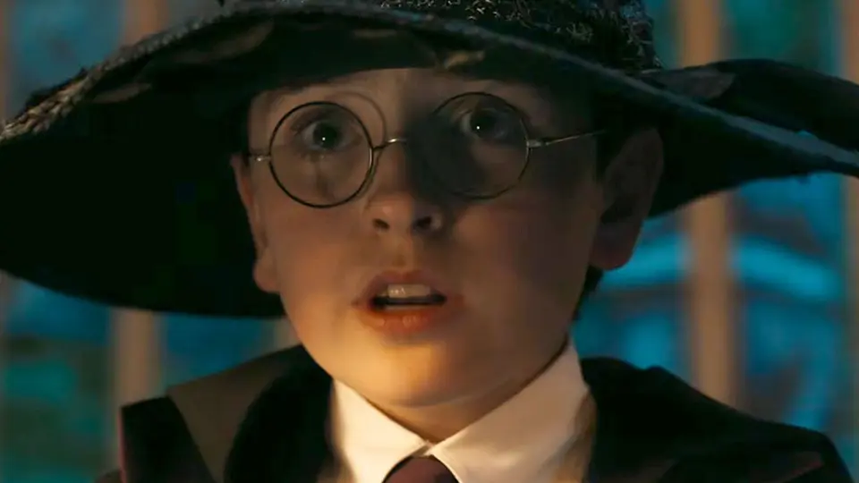 Dominic McLaughlin interpreta al nuevo Harry Potter. / HBO