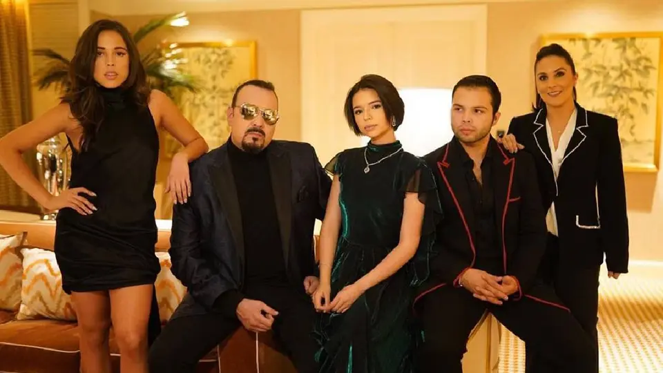 Pepe Aguilar prepara dos bioseries y una serie de viajes: ¿seguirá los pasos de Los Derbez?