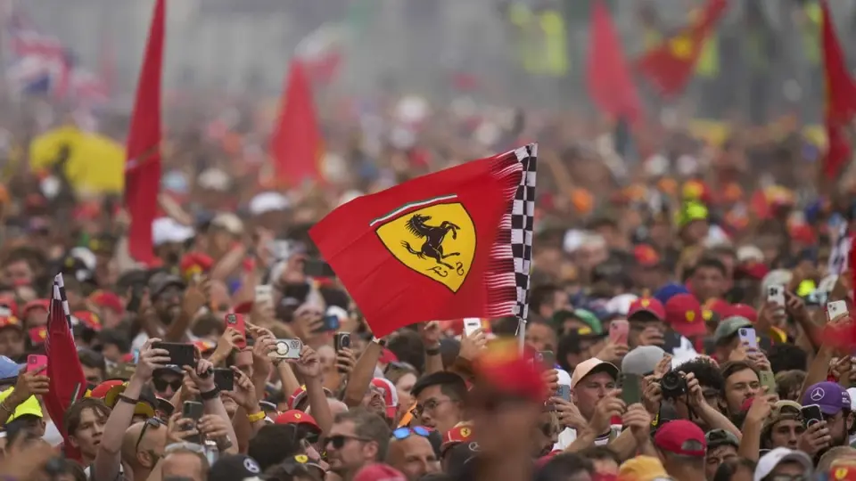 La afición de Ferrari en el Gran Premio de Italia | AP