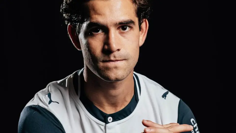 El Famalicao de Portugal presentó a Patricio Salas | @FCF1931_Oficial