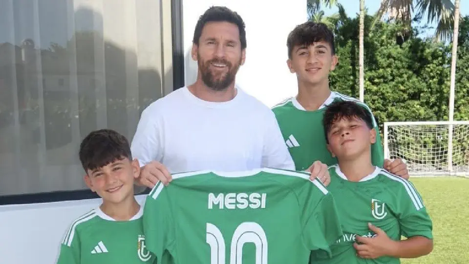 Messi compra un club español y concreta sus primeros 'fichajes'