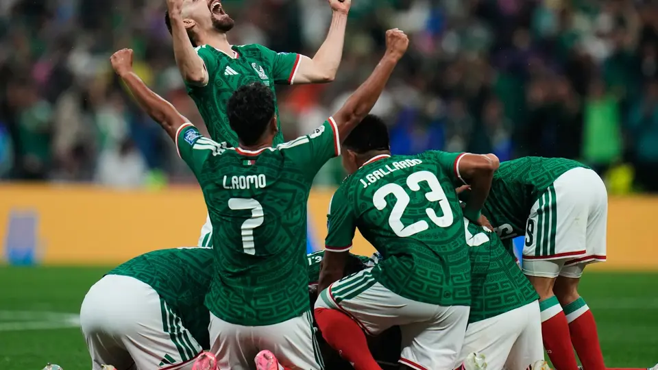 El nombre “Isisi” surgió de la popular expresión “¿Y si sí?” que se volvió viral entre los aficionados mexicanos./ AP