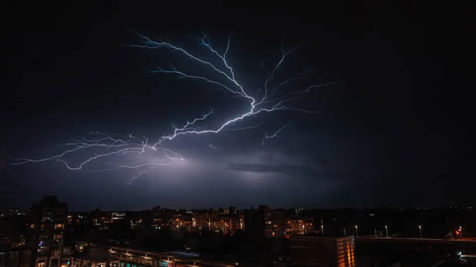 Las tormentas eléctricas pueden representar un riesgo mortal. / iStock