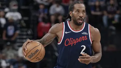 Kawhi Leonard vuelve a Toronto tras concretarse el esperado intercambio con los Clippers