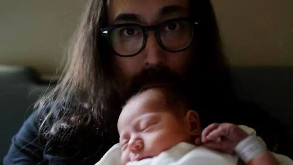 John Lennon, integrante de The Beatles, falleció en 1980 antes de conocer a su primer nieto./@johnlennon