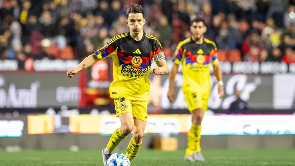 Álvaro Fidalgo como jugador del América en partido de Liga MX | IMAGO7