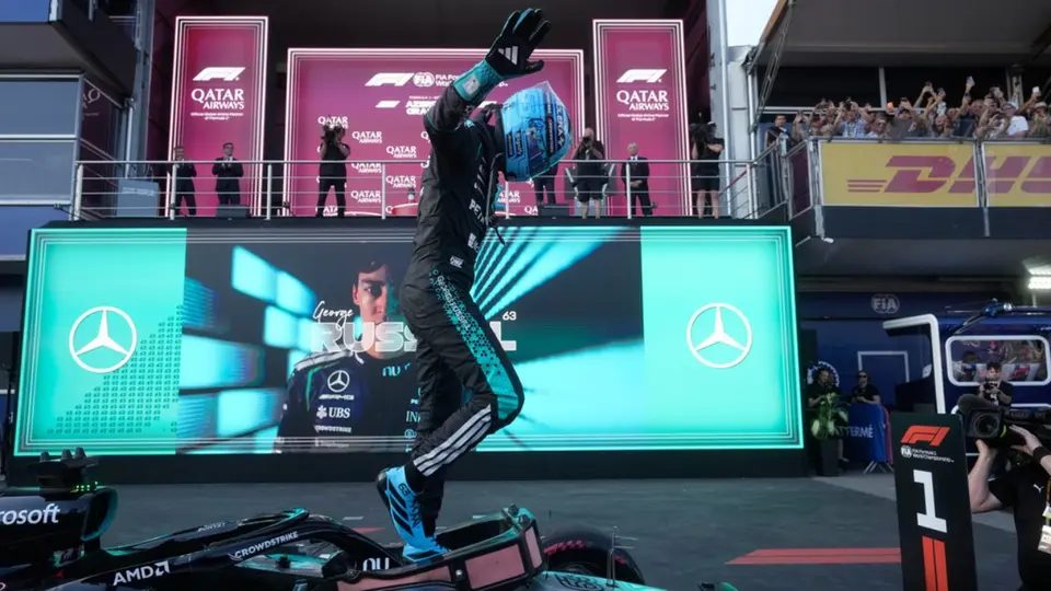 George Russell en celebración en la victoria del Gran Premio de Azerbaiyán 2026 | AP