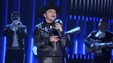 Christian Nodal alcanza mil millones de vistas con “No Te Contaron Mal” y suma otro récord en YouTube