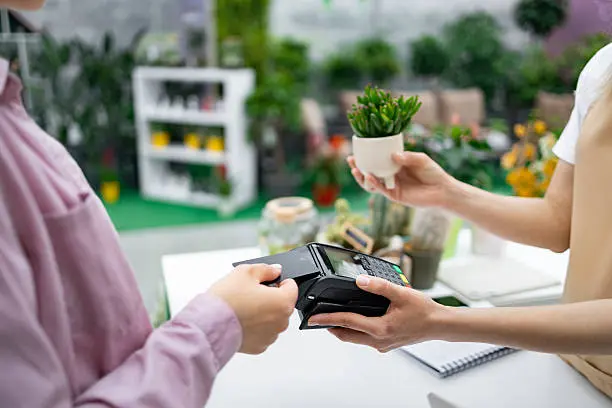 La clave de cuatro dígitos protege las operaciones con tarjetas./istock