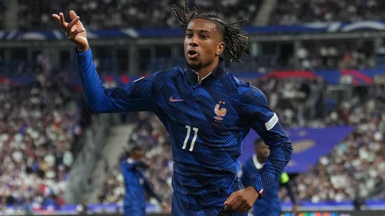Michael Olise marca el primer gol del partido ante Italia | X: @equipedefrance