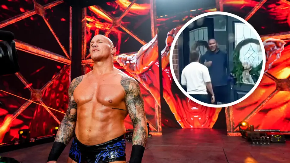 VIDEO: Randy Orton encara a un seguidor que se presentó en su casa para pedirle un autógrafo