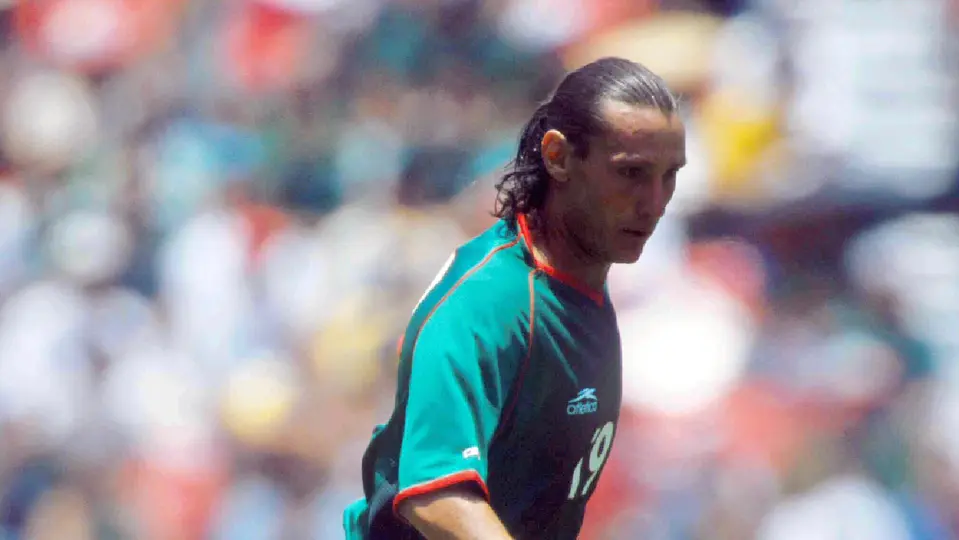 Gabriel Caballero, en partido con la Selección Mexicana, en 2002 | MEXSPORT