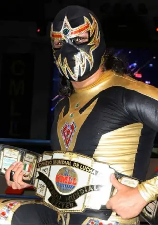 Máscara Dorada retuvo el Mundial Welter del CMLL