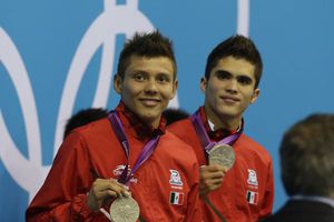 Platas y Mena, parte de la plata varonil