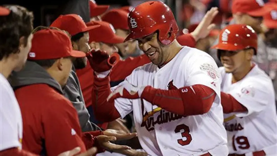 Cardenales aplastan Nacionales y empatan la serie