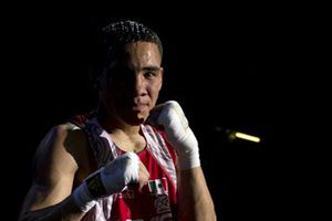 Óscar Valdez debutará en noviembre