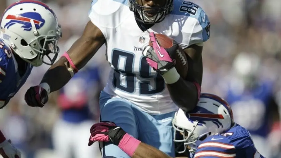 Titanes remonta y vence 35-34 a Bills
