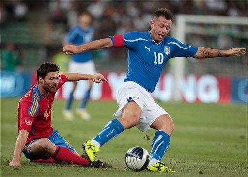 La escuadra Azzurra fue eliminada por los ibéricos en la Euro del 2008. FOTO: AP