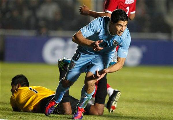 Luis Suárez empató el partido. FOTO: AP