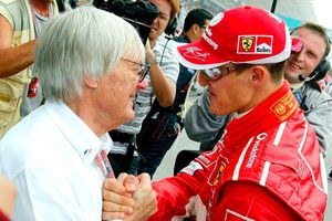 Bernie Ecclestone con Michael Schumacher | EFE