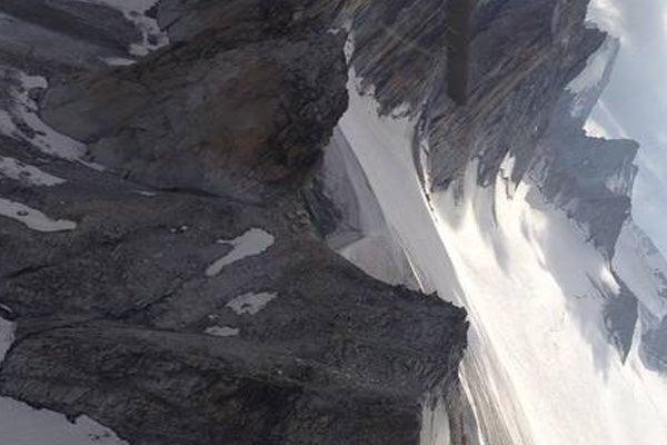 Usain Bolt sobrevuela los Alpes en Suiza| @usainbolt
